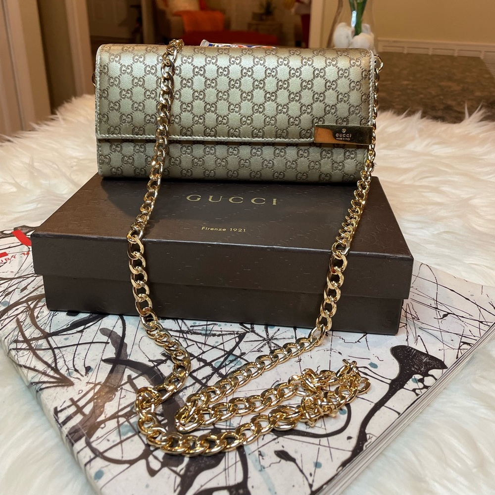 🎉🎉SOLD! Gucci Micro Guccisima Walllet on Chain - Picture 2 of 12
